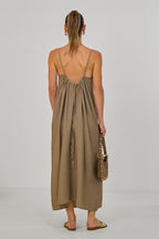 Langes Maxi-Kleid mit Spaghetti-Trägern, taupe