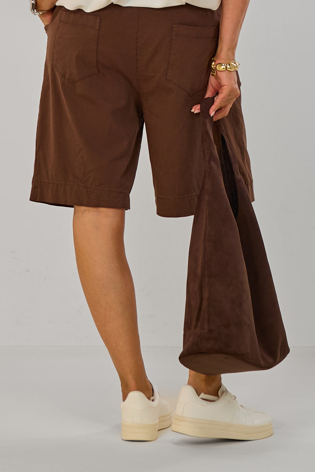 Shorts mit geblümtem Stoffgürtel, braun
