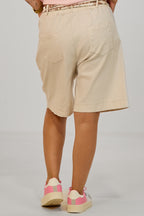 Shorts mit geblümtem Stoffgürtel, beige