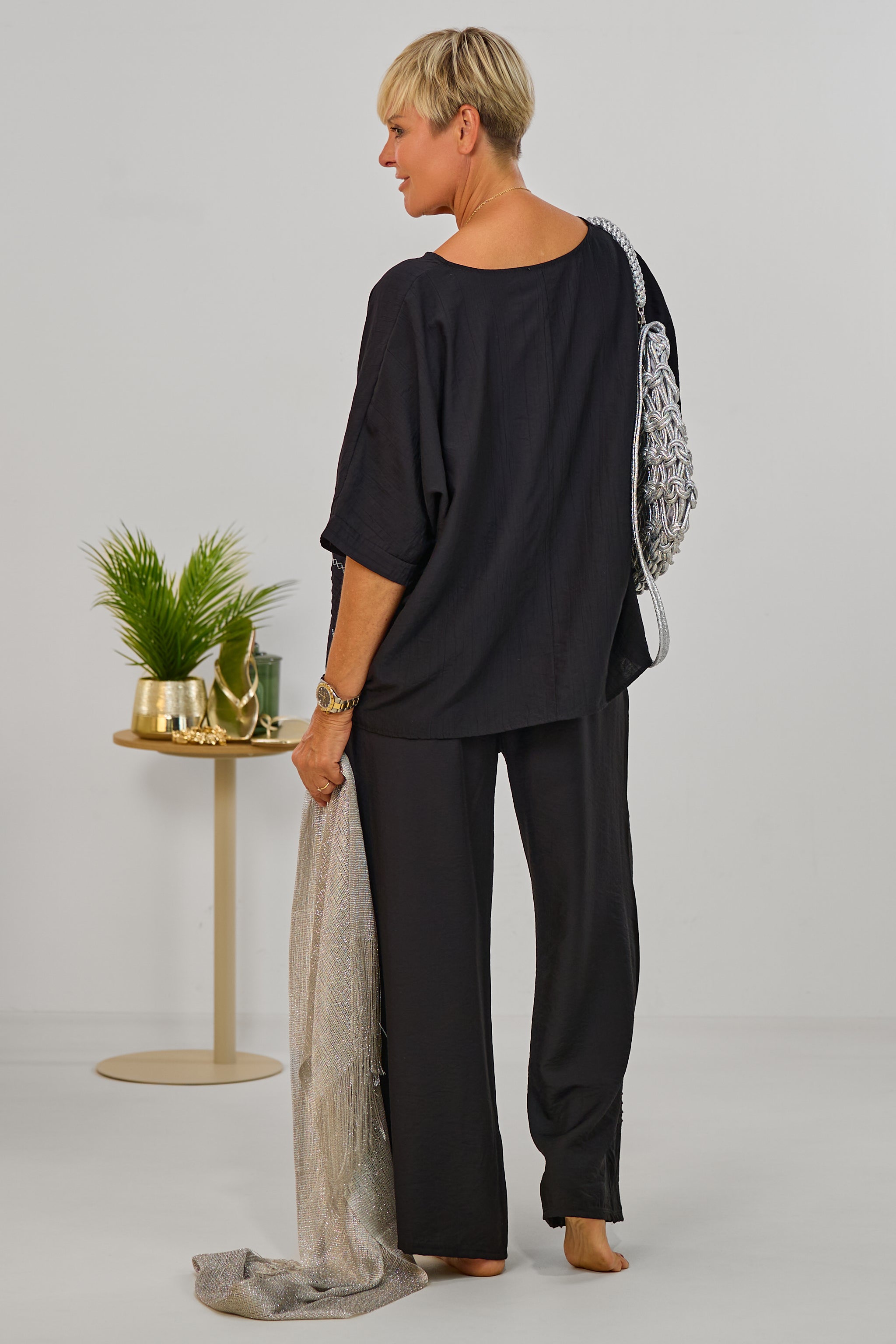 2-tlg. Set aus Blusenshirt und Hose, schwarz