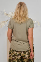 Basic Shirt mit leicht gewellten Abschlüssen - groß, taupe