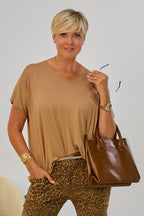 Kurzarm Basic Shirt mit V-Ausschnitt, camel 