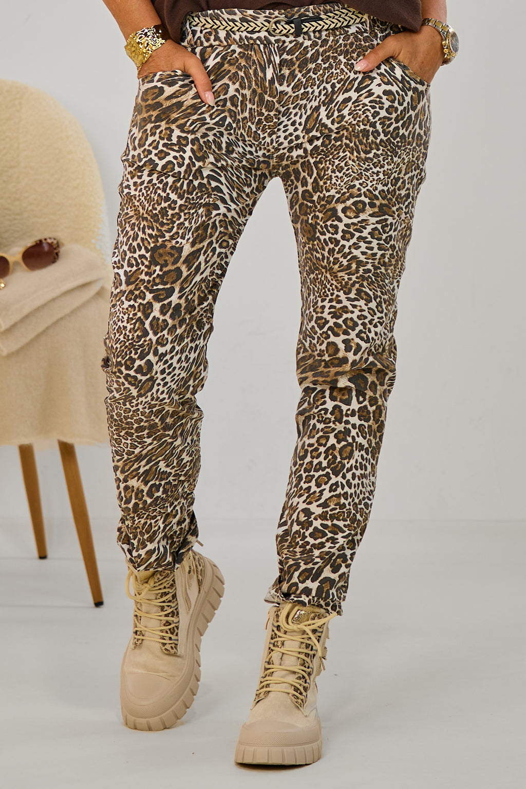 Hose mit elastischem Bund im Knitterlook, ecru-leo