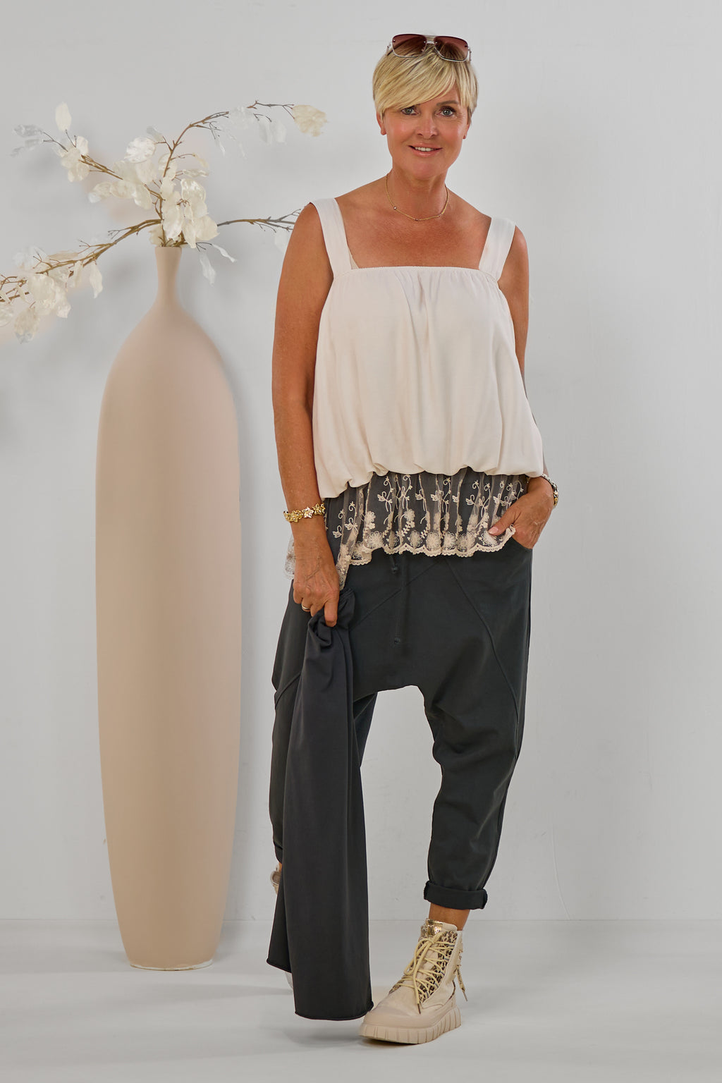 Top im Balloon-Style mit Spitze, beige