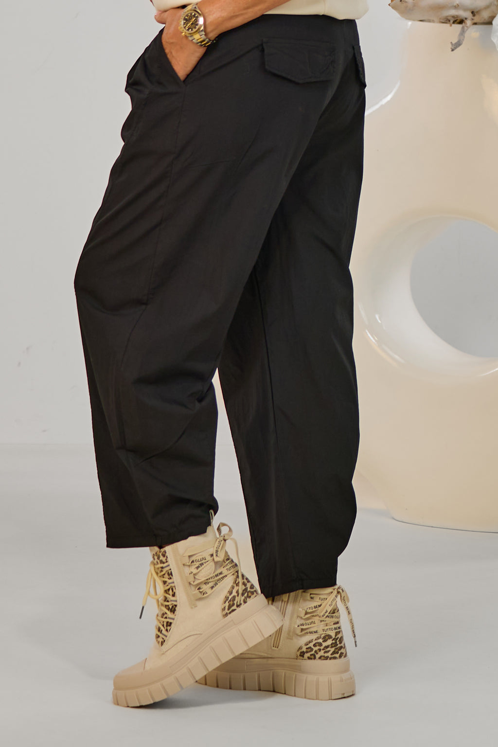 Leichte Hose im Balloon-Style, schwarz