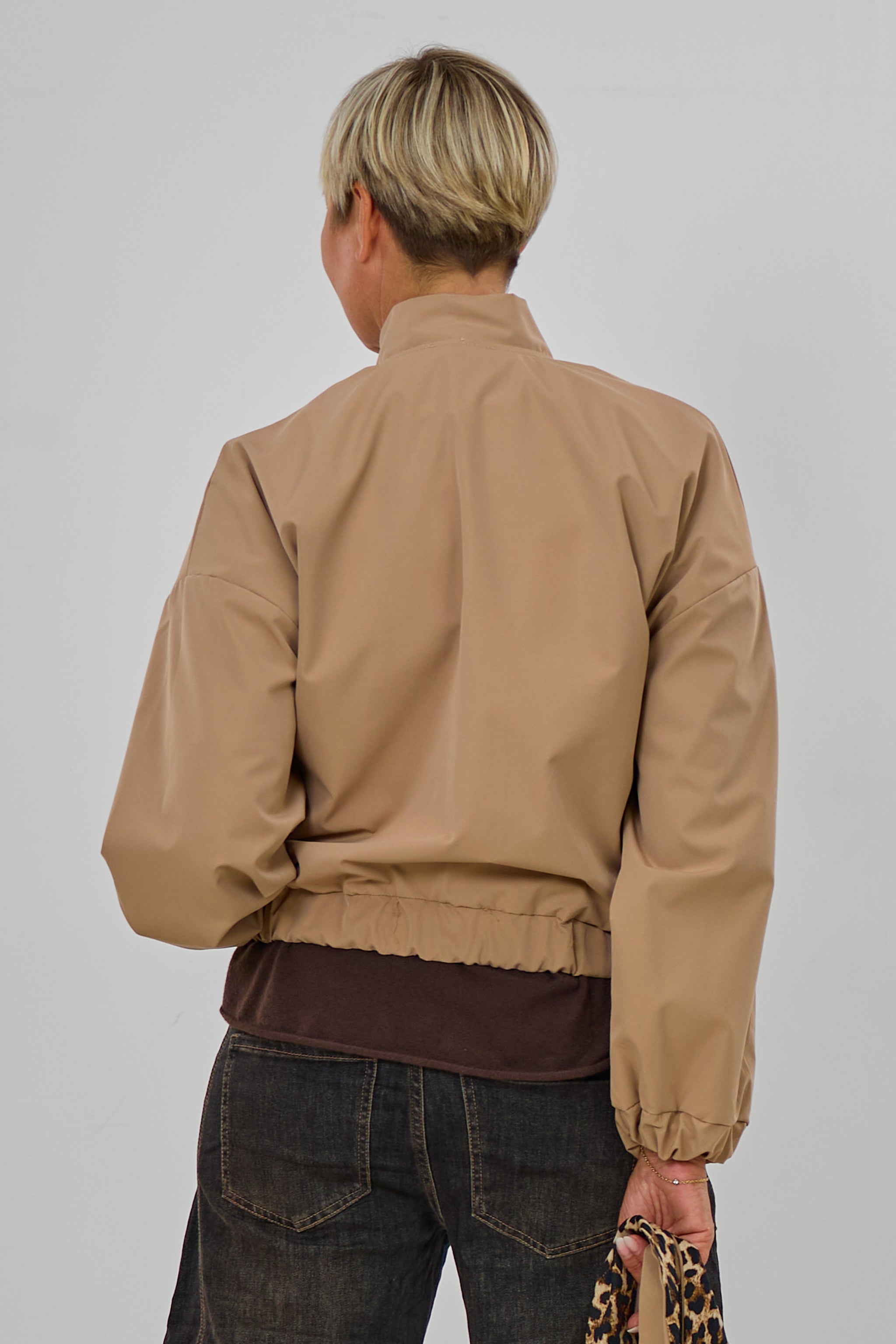 Blouson mit abnehmbarer Leo-Kapuze, taupe