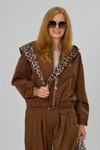 Blouson mit abnehmbarer Leo-Kapuze, braun