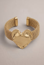 ovaler Armreif mit Herz, gold