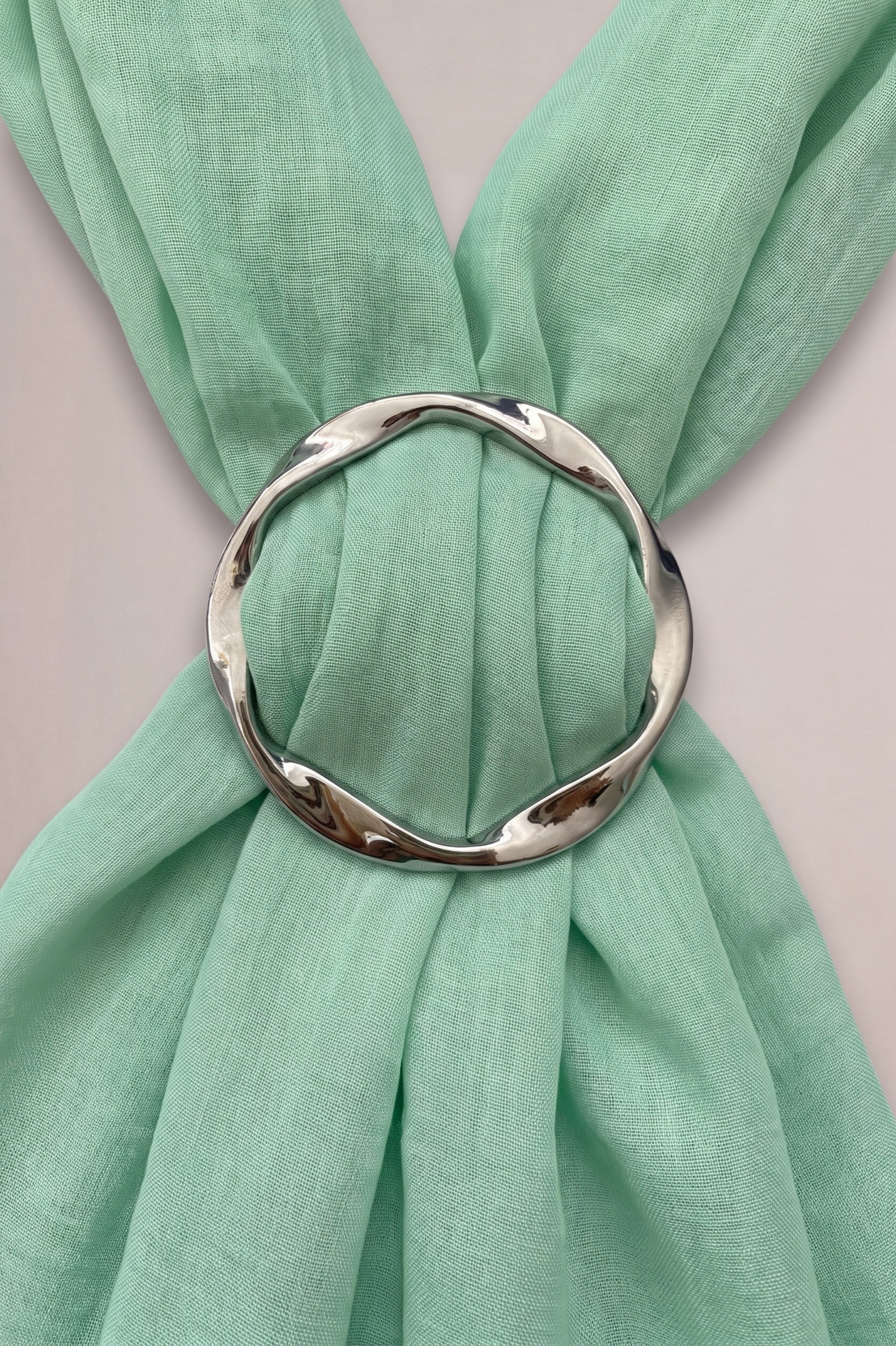Tuchring/Blusenring, silberfarben