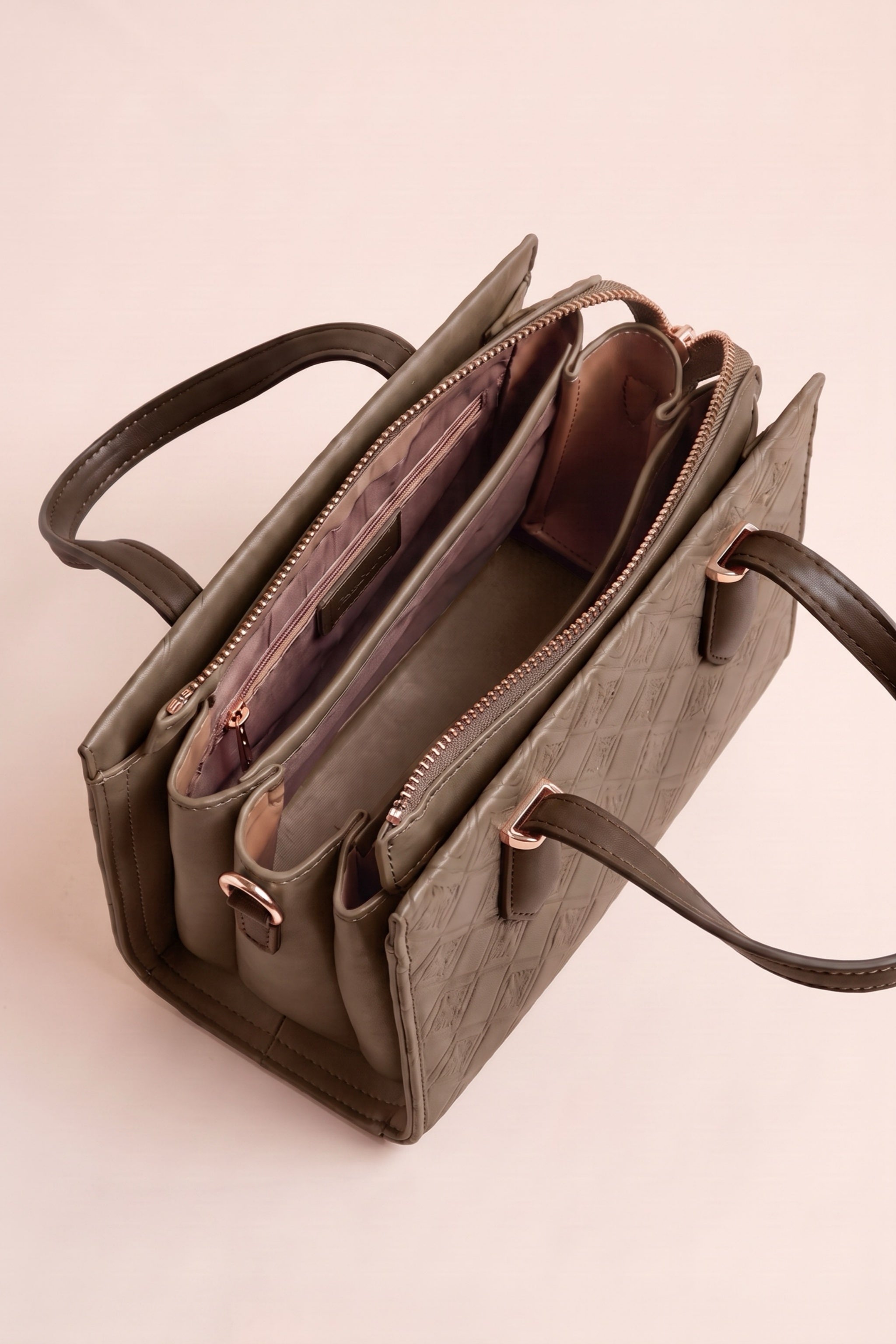 kleine, elegante Tasche mit Rauten, taupe
