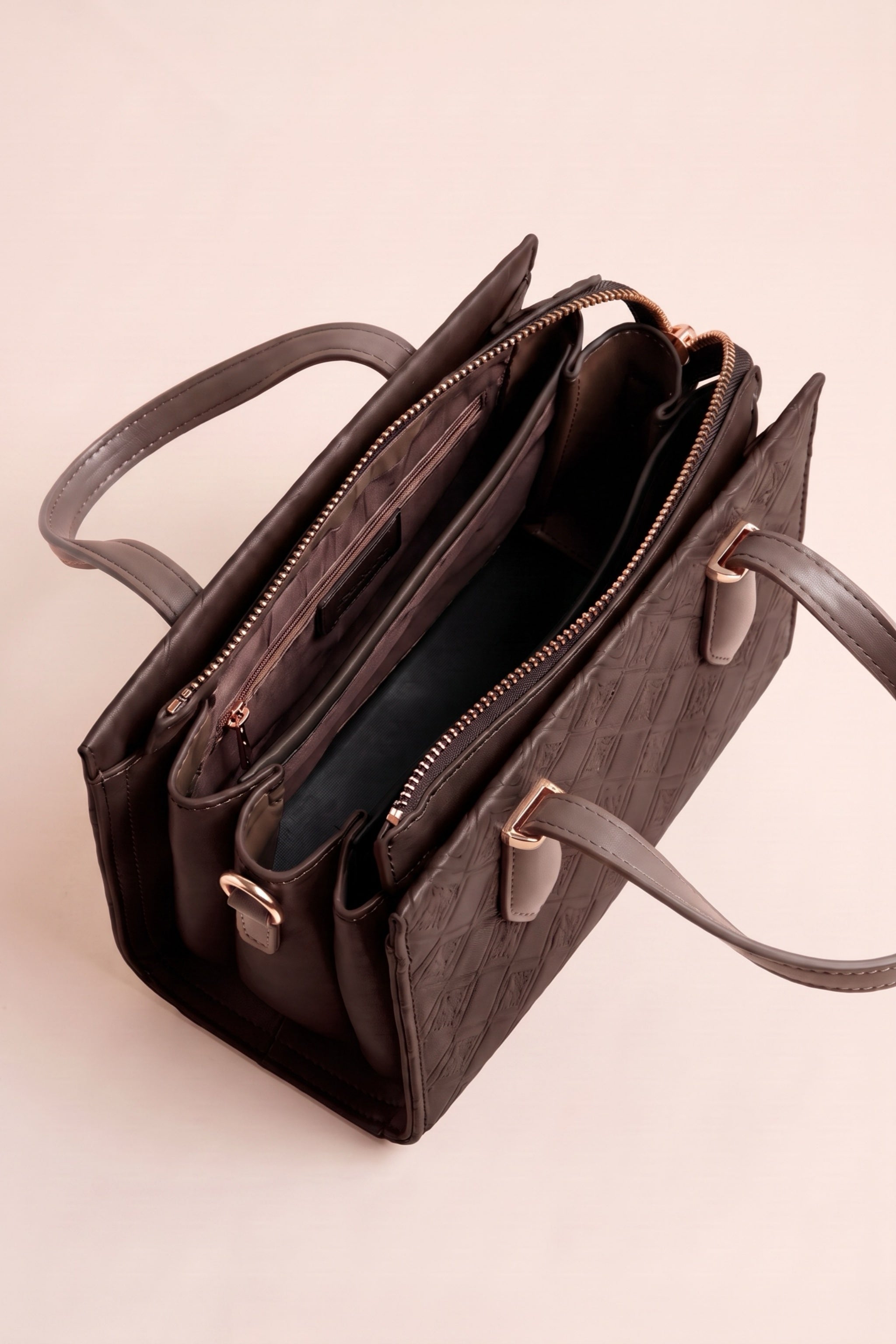 kleine, elegante Tasche mit Rauten, schokobraun