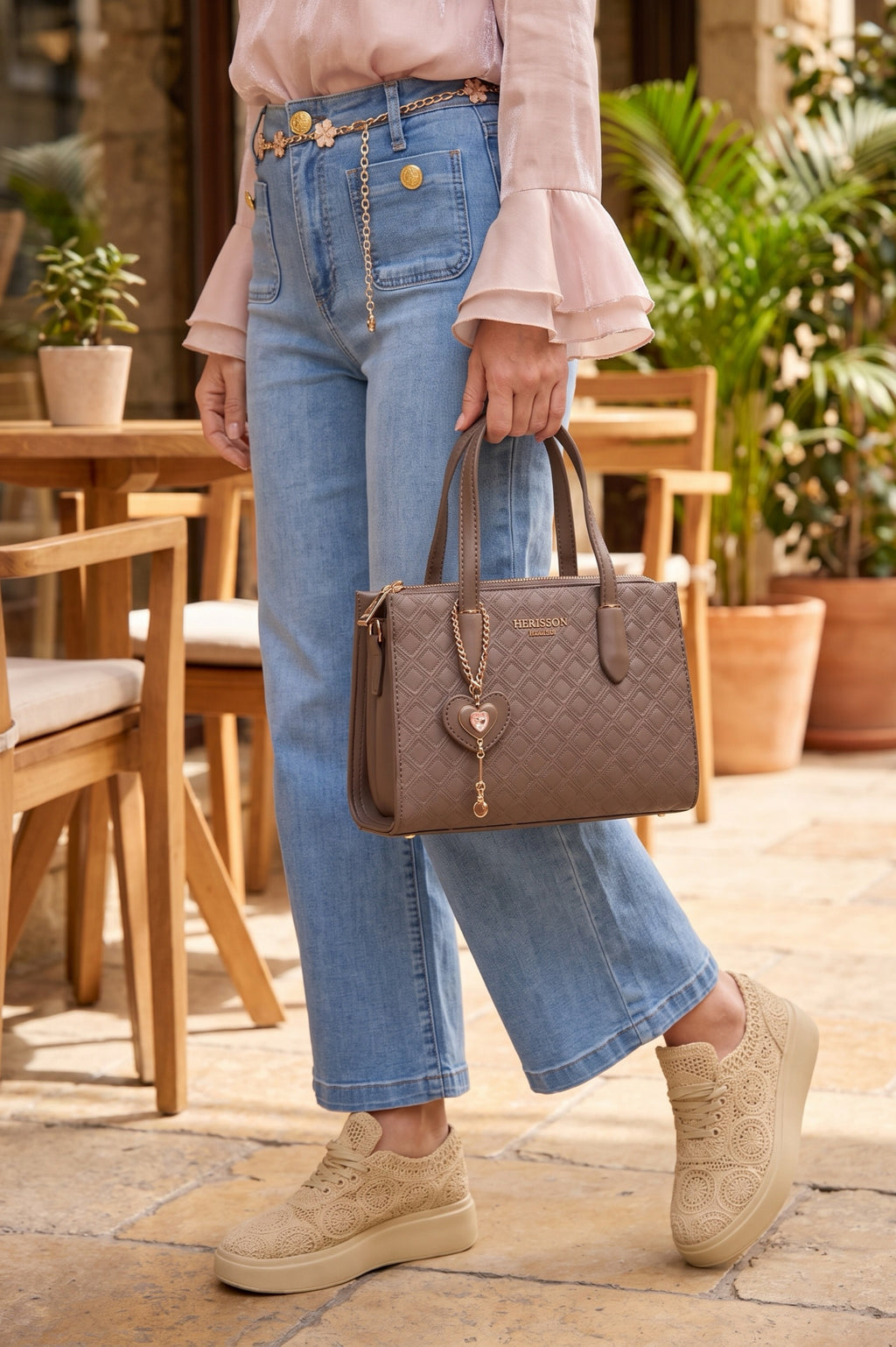 kleine, elegante Tasche mit Rauten, grau