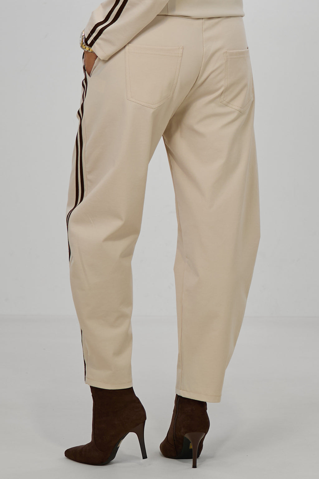Anzughose mit Streifen im Balloon-Style, beige-braun