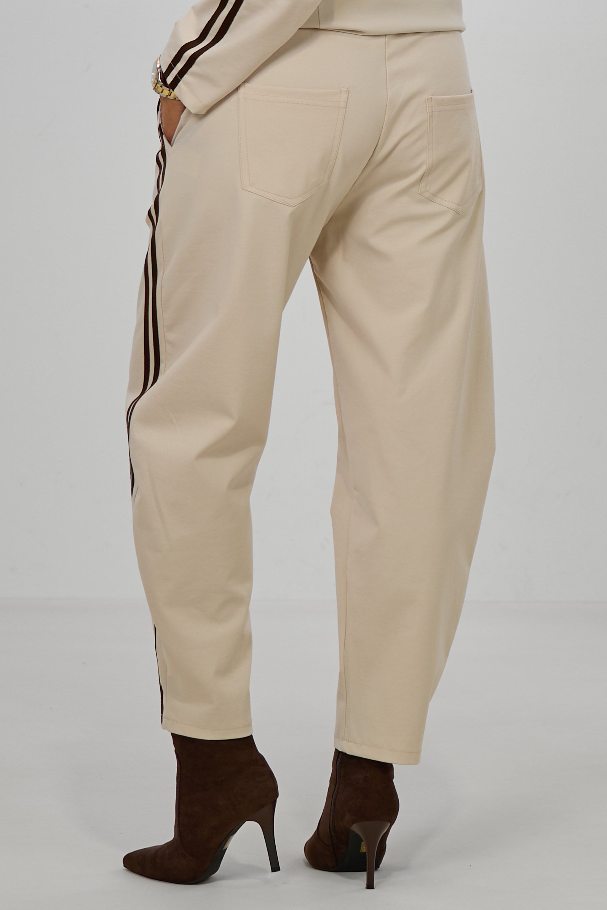 Anzughose mit Streifen im Balloon-Style, beige-braun