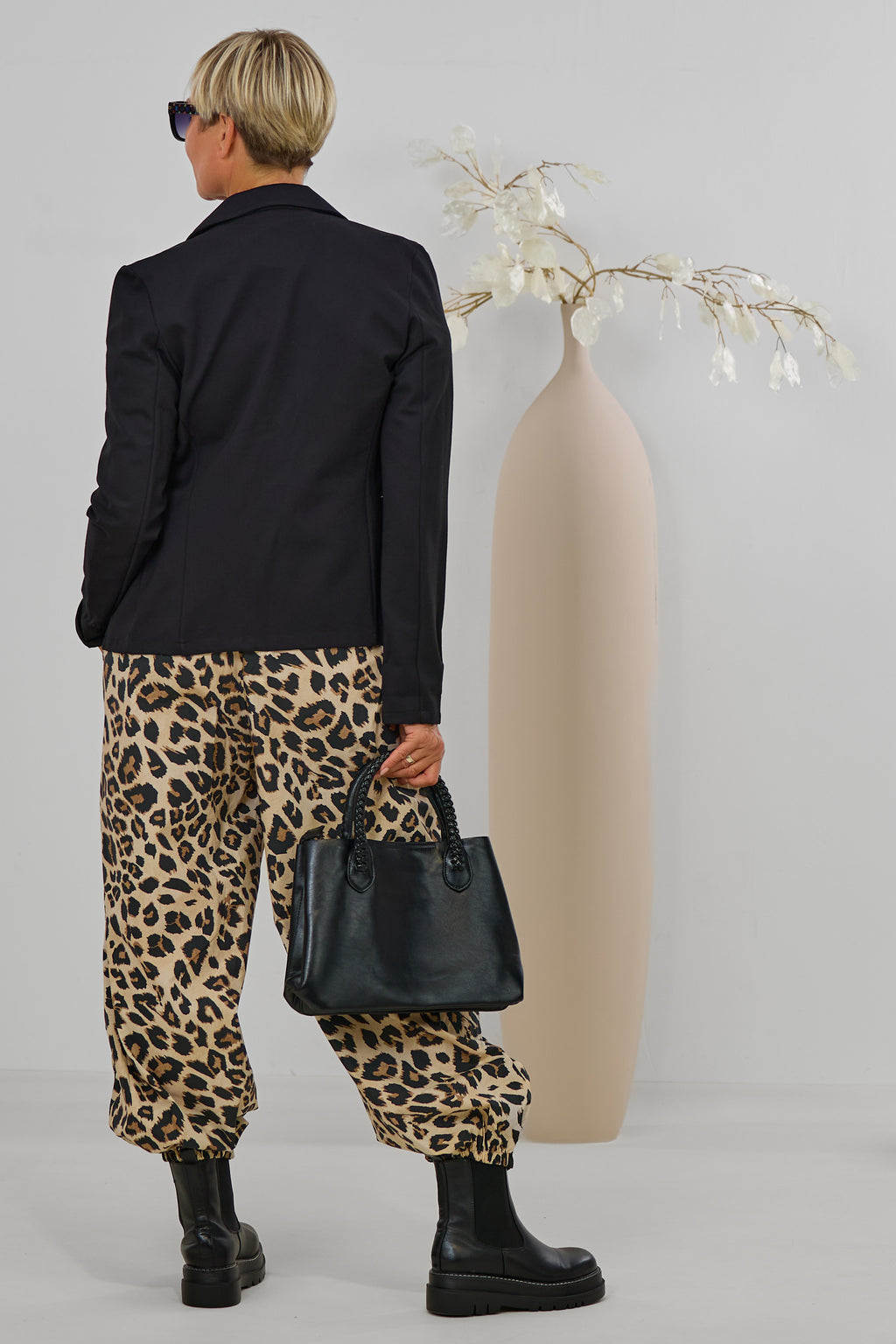 Leichte Pumphose im Leo-Look mit Streifen, leo-beige-schwarz