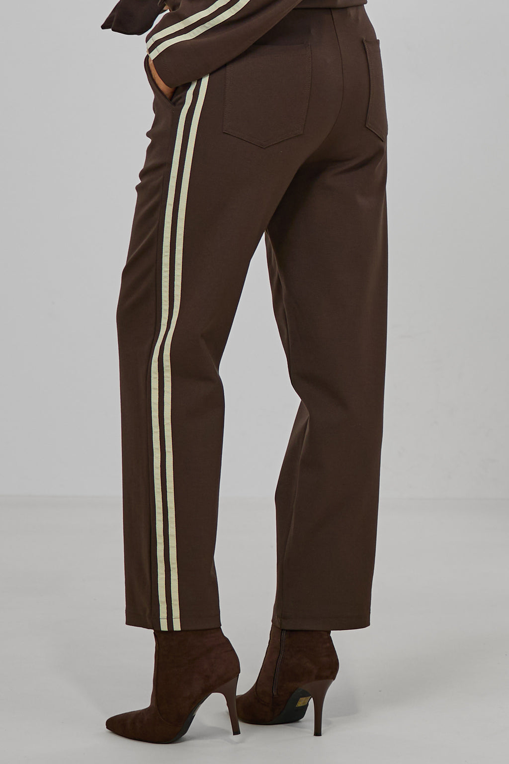 Sportliche Anzughose mit Streifen, braun-beige