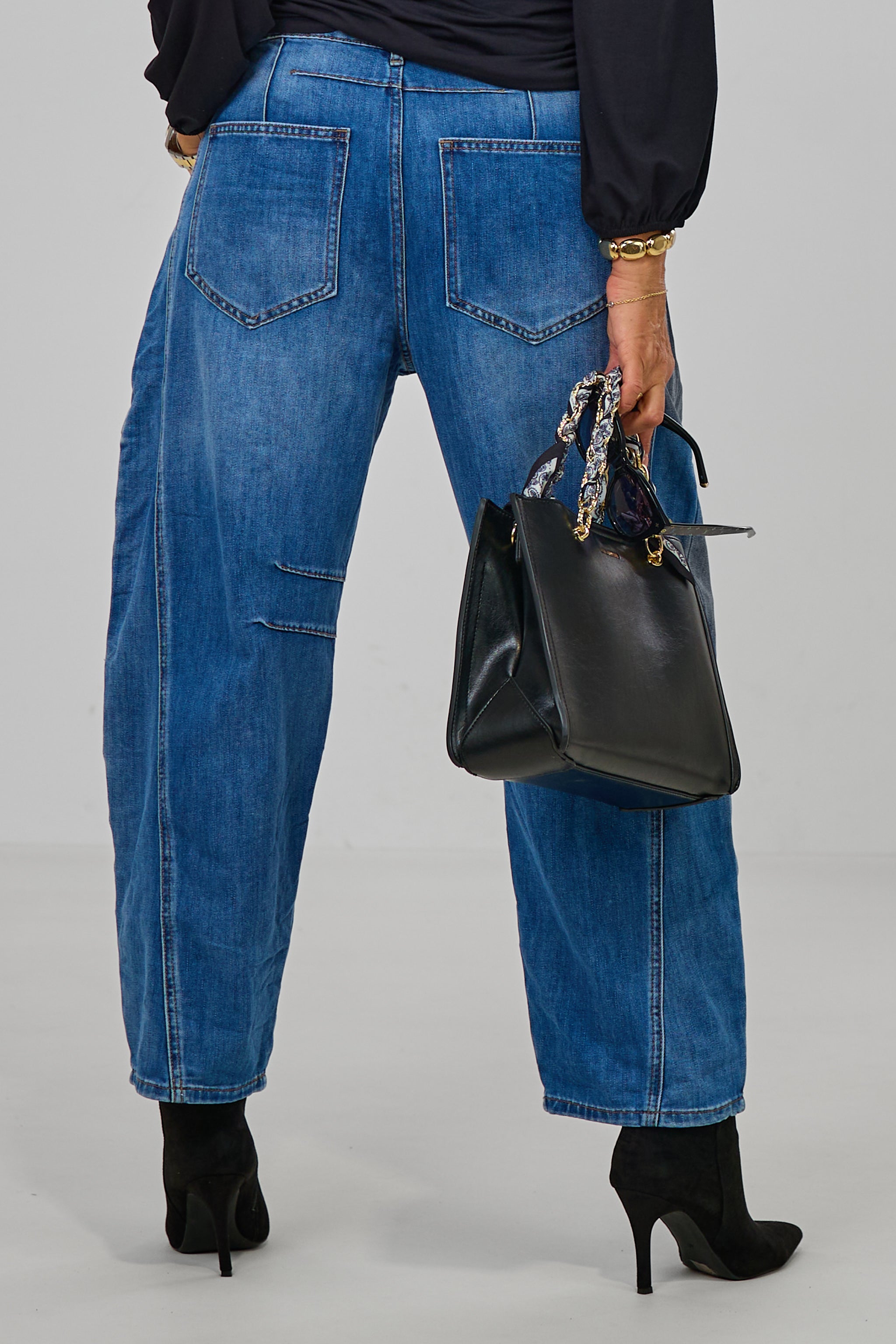 Barrel-Jeans mit aufgesetzten Taschen, denim