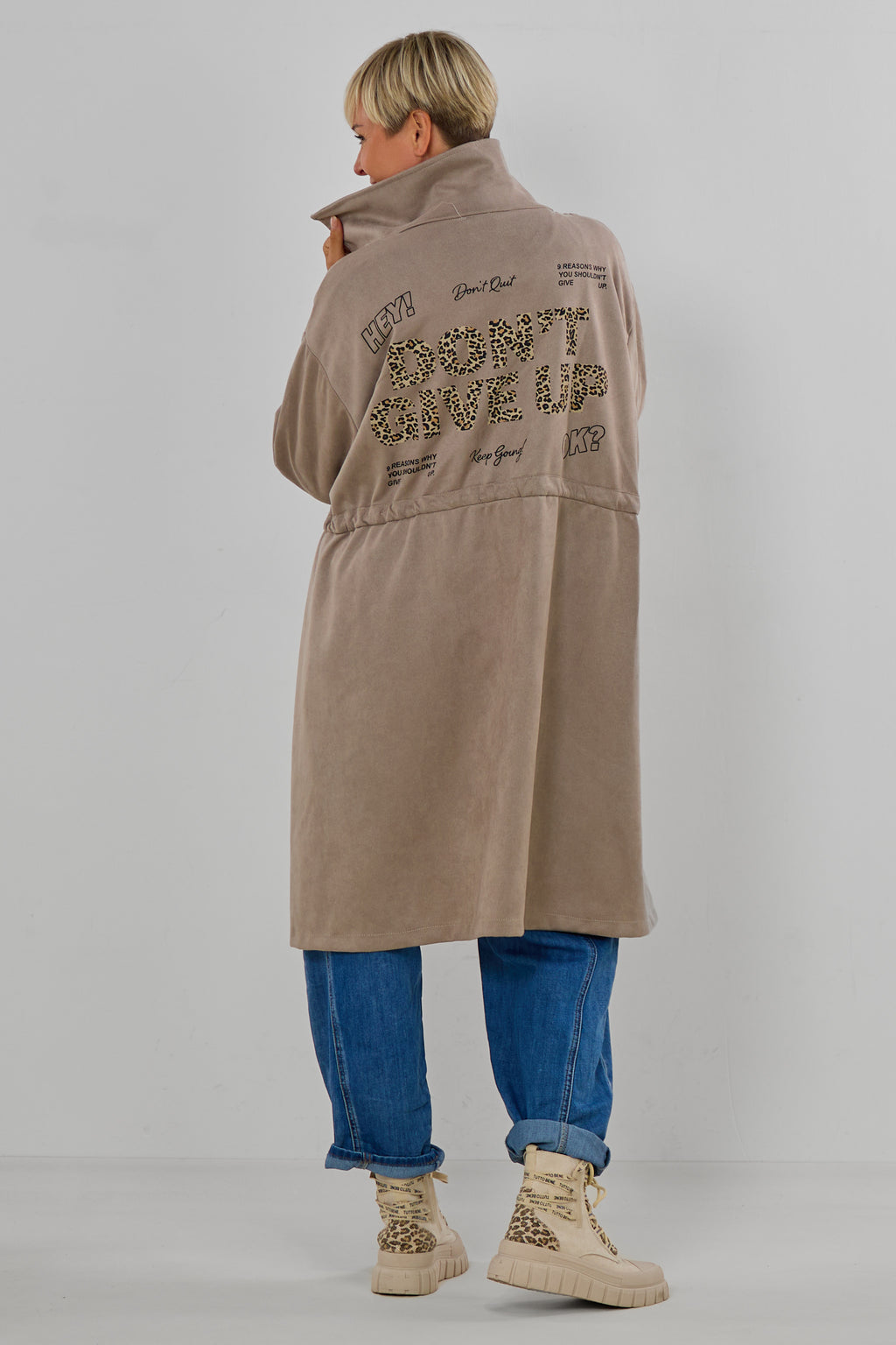Lightweight coat in a suede-like finish, taupe leopard print