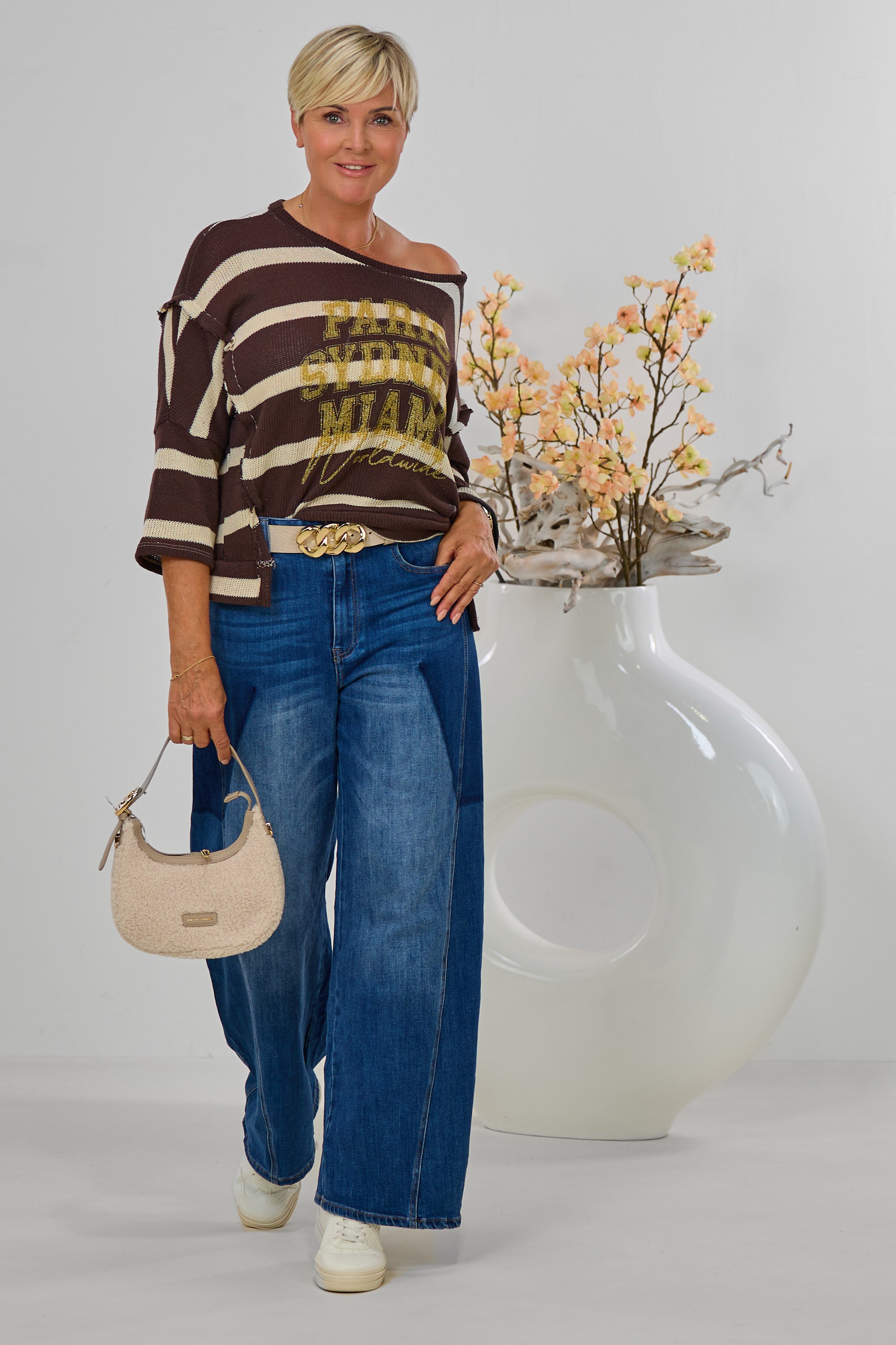 Striped knitted sweater PARIS Worldwide, chocolate brown-cream