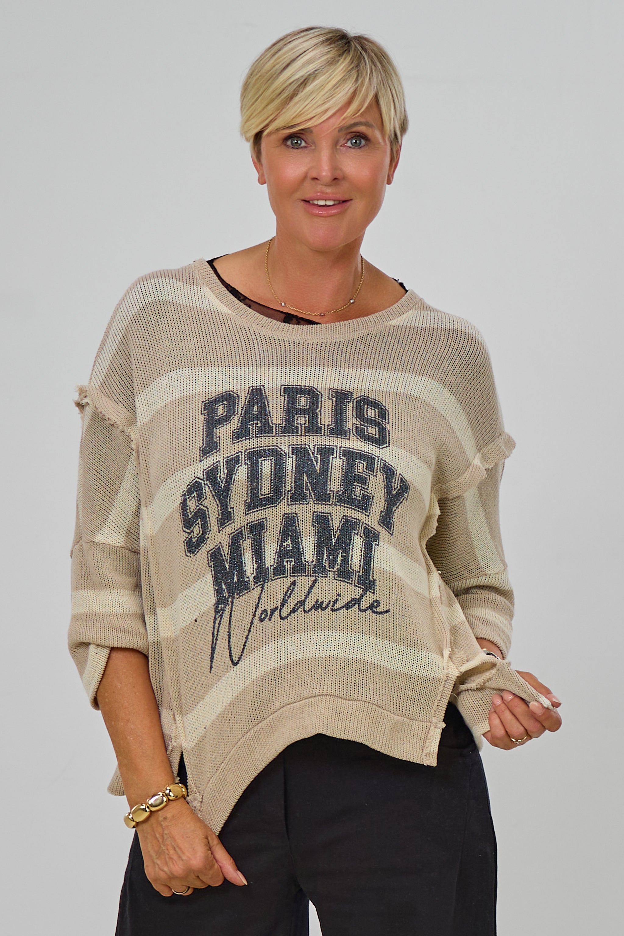 gestreifter Strickpulli PARIS Worldwide, beige-weiß