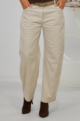 leichte Jeans mit Gürtel, beige