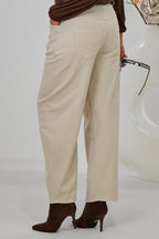 leichte Jeans mit Gürtel, beige