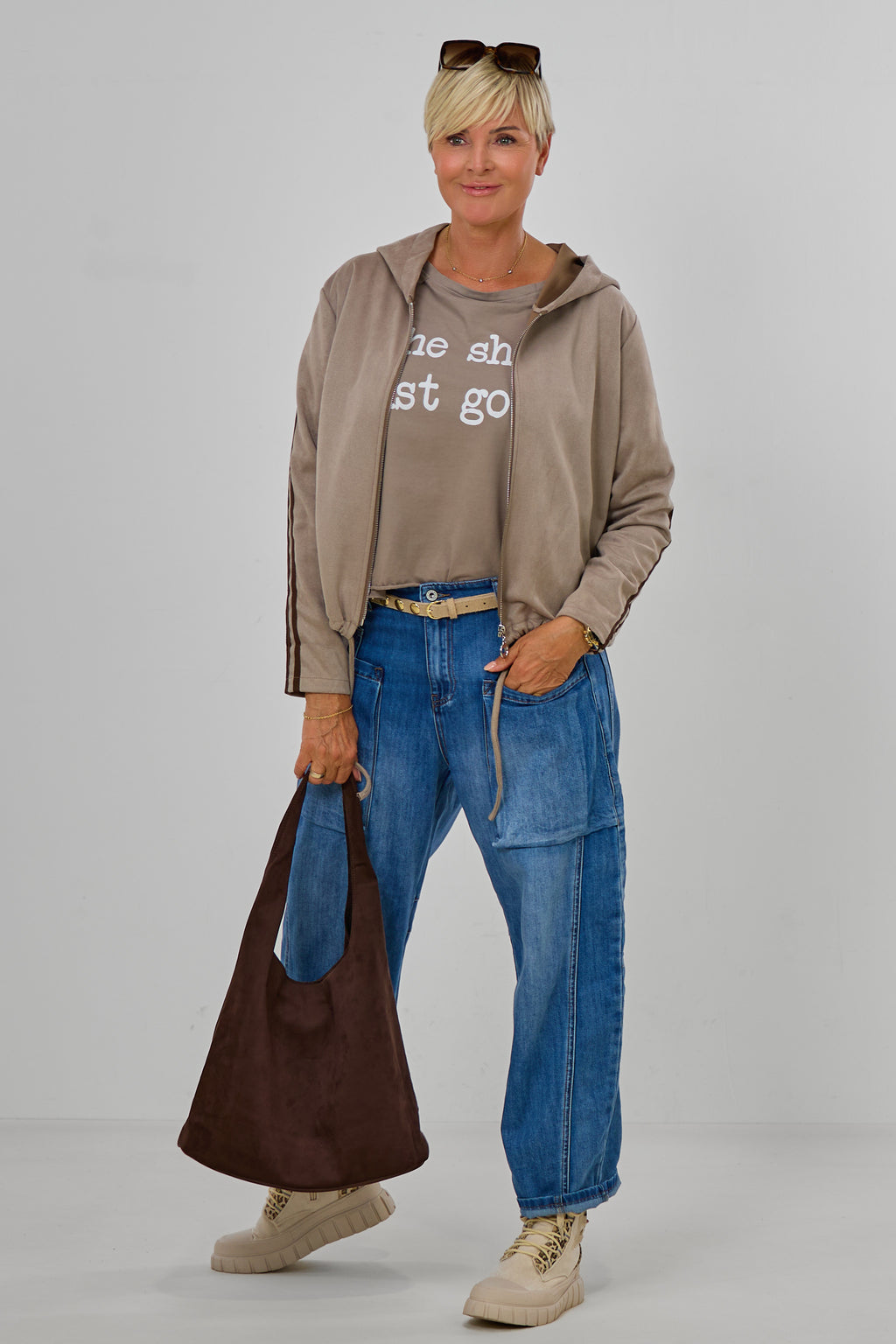 Leichte Kapuzenjacke in Waschleder-Optik, taupe