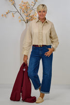 Kurze Bluse mit Rüschenbesatz, beige