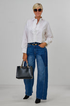 Kurze Bluse mit Rüschenbesatz, weiß