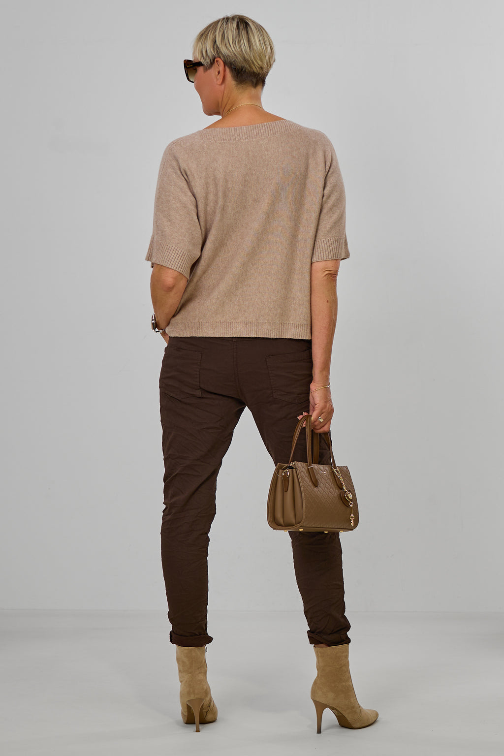 Kurzarm Pulli quergestrickt, beige-meliert