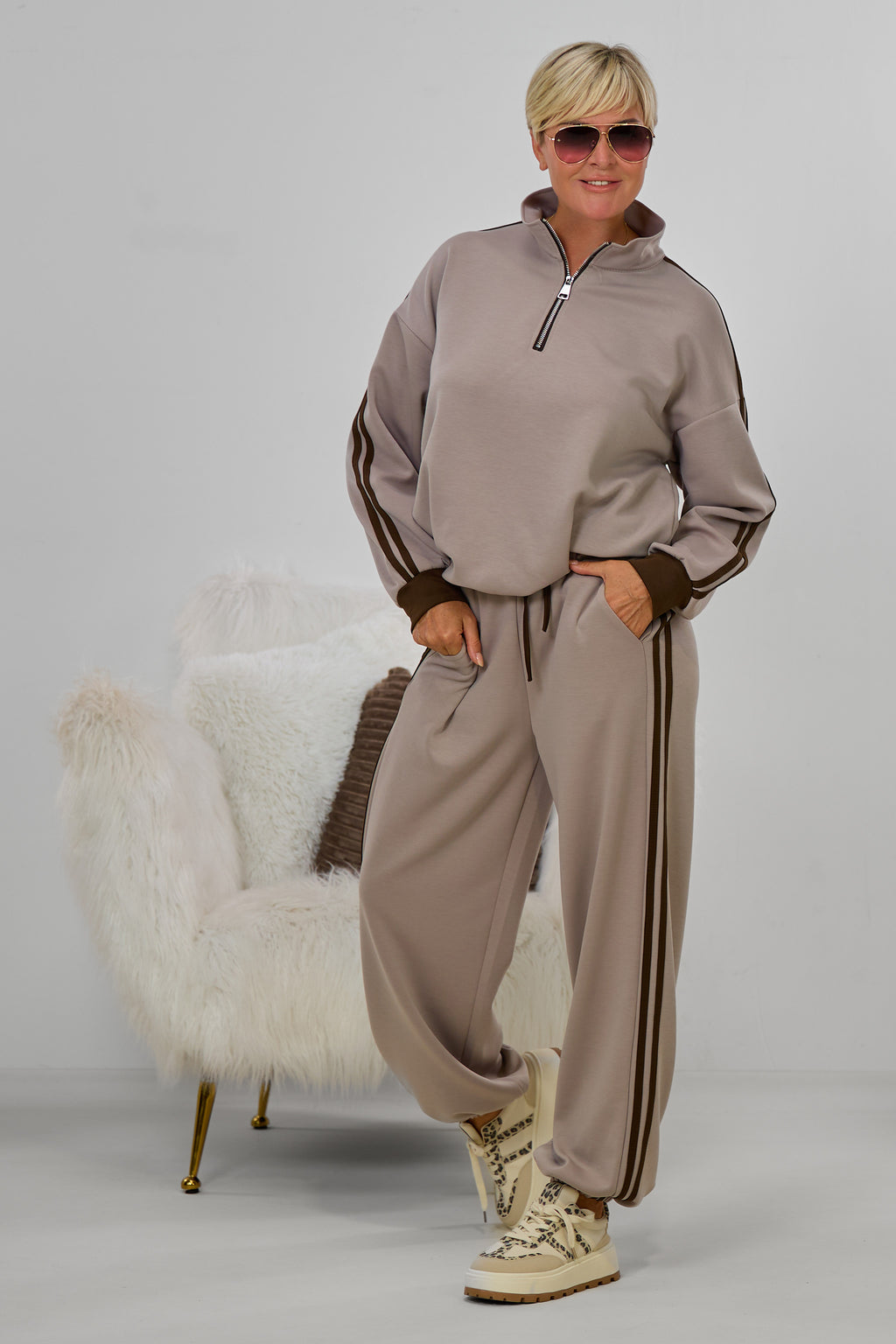 Sportlicher Cozy-Anzug mit Streifen, taupe-braun