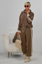 Sportlicher Cozy-Anzug mit Streifen, hellbraun-beige