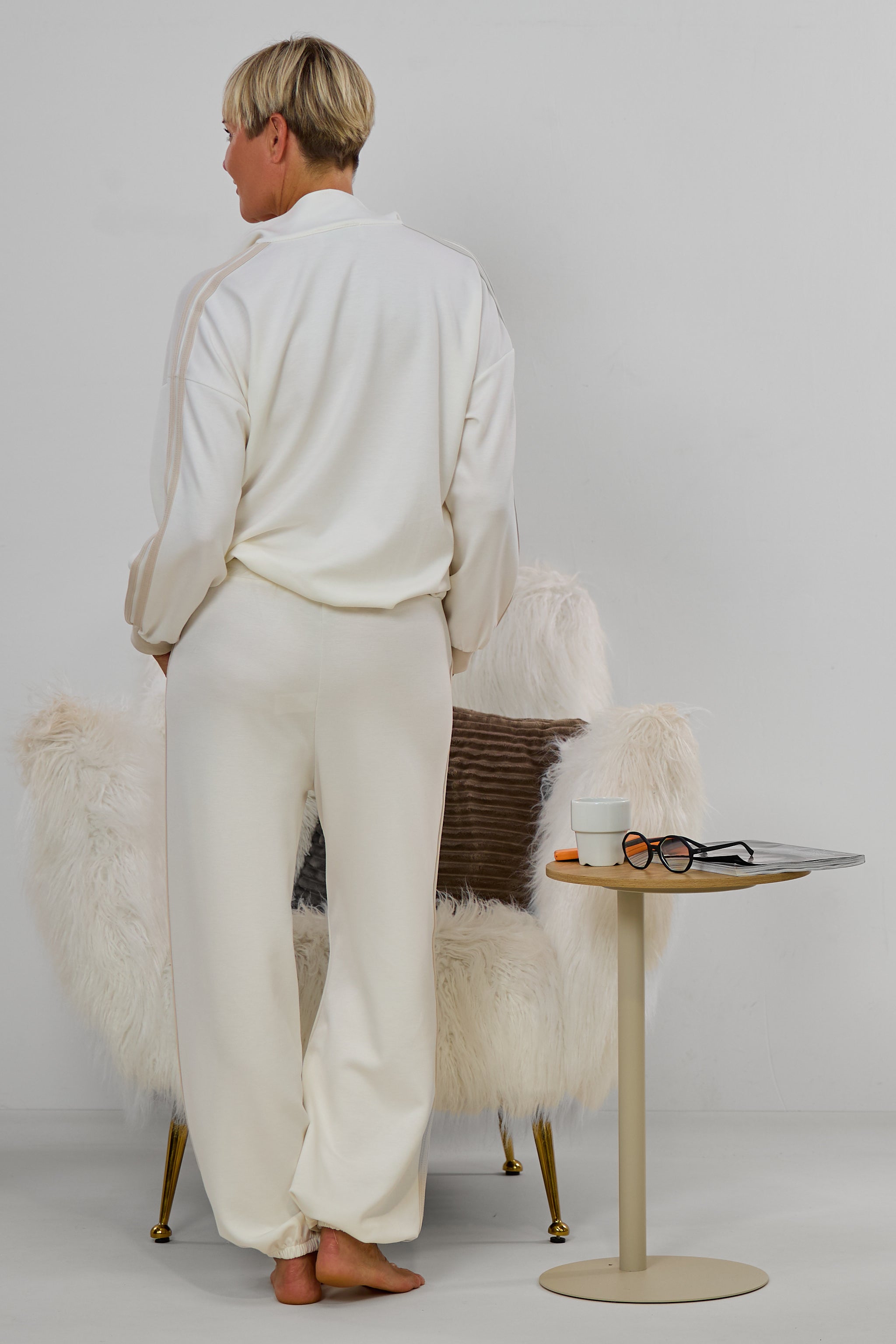 Sportlicher Cozy-Anzug mit Streifen, ecru-beige