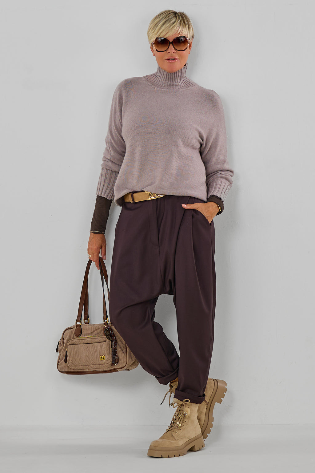 Weicher Strickpulli mit Turtleneck, stein