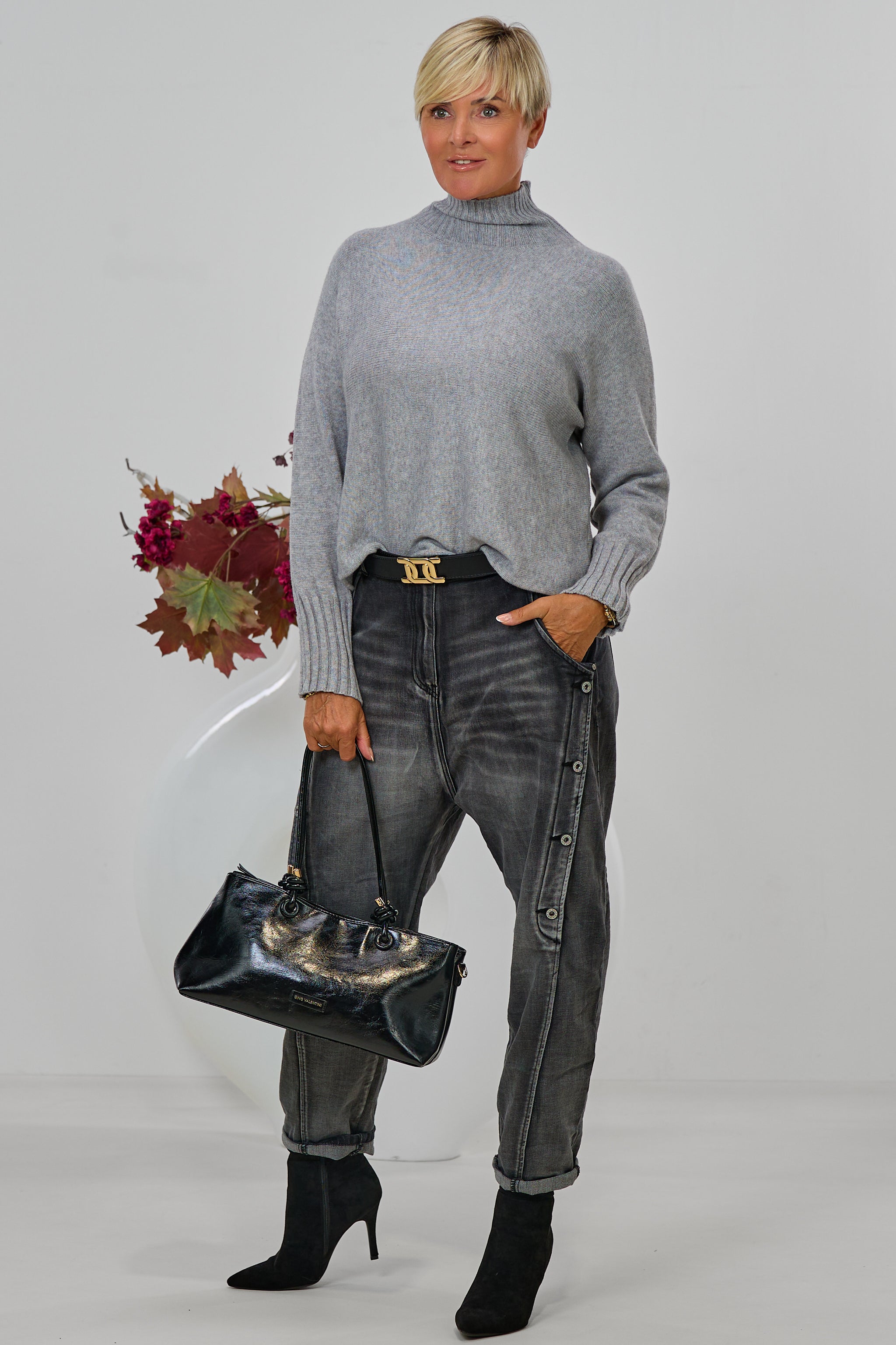 Weicher Strickpulli mit Turtleneck, hellgrau