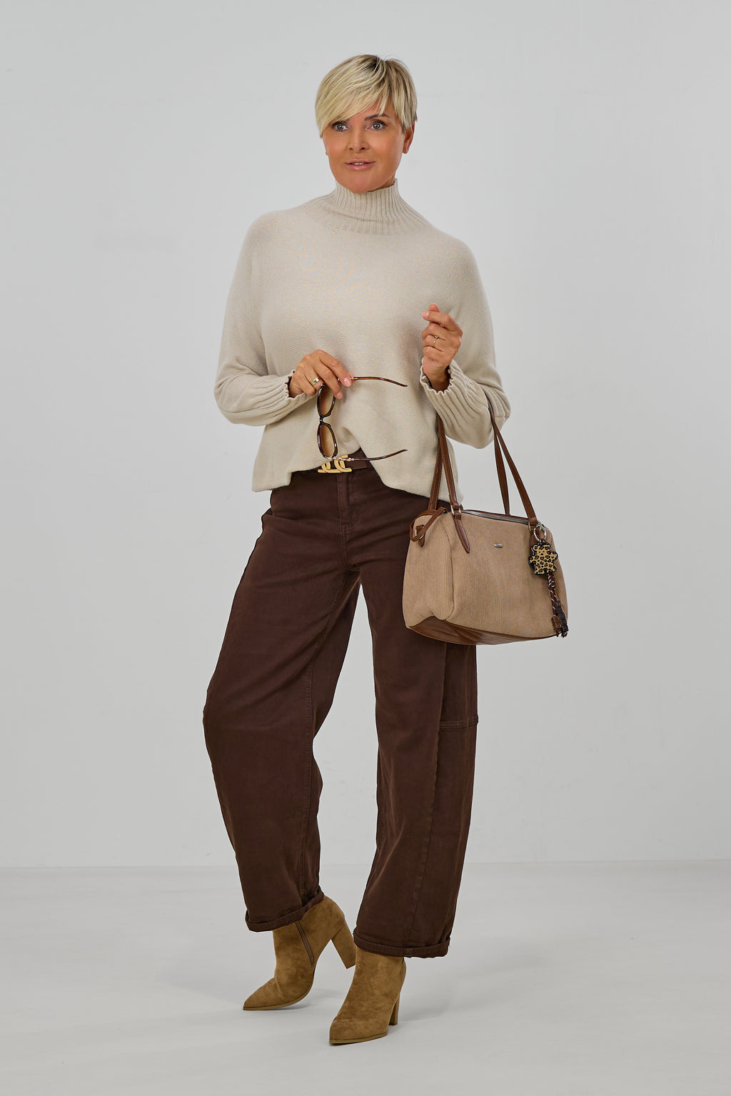 Weicher Strickpulli mit Turtleneck, beige