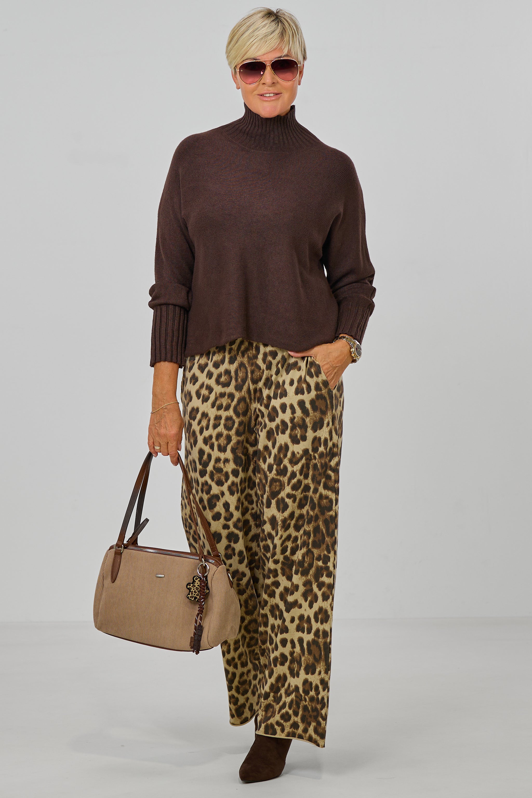 Weicher Strickpulli mit Turtleneck, schokobraun