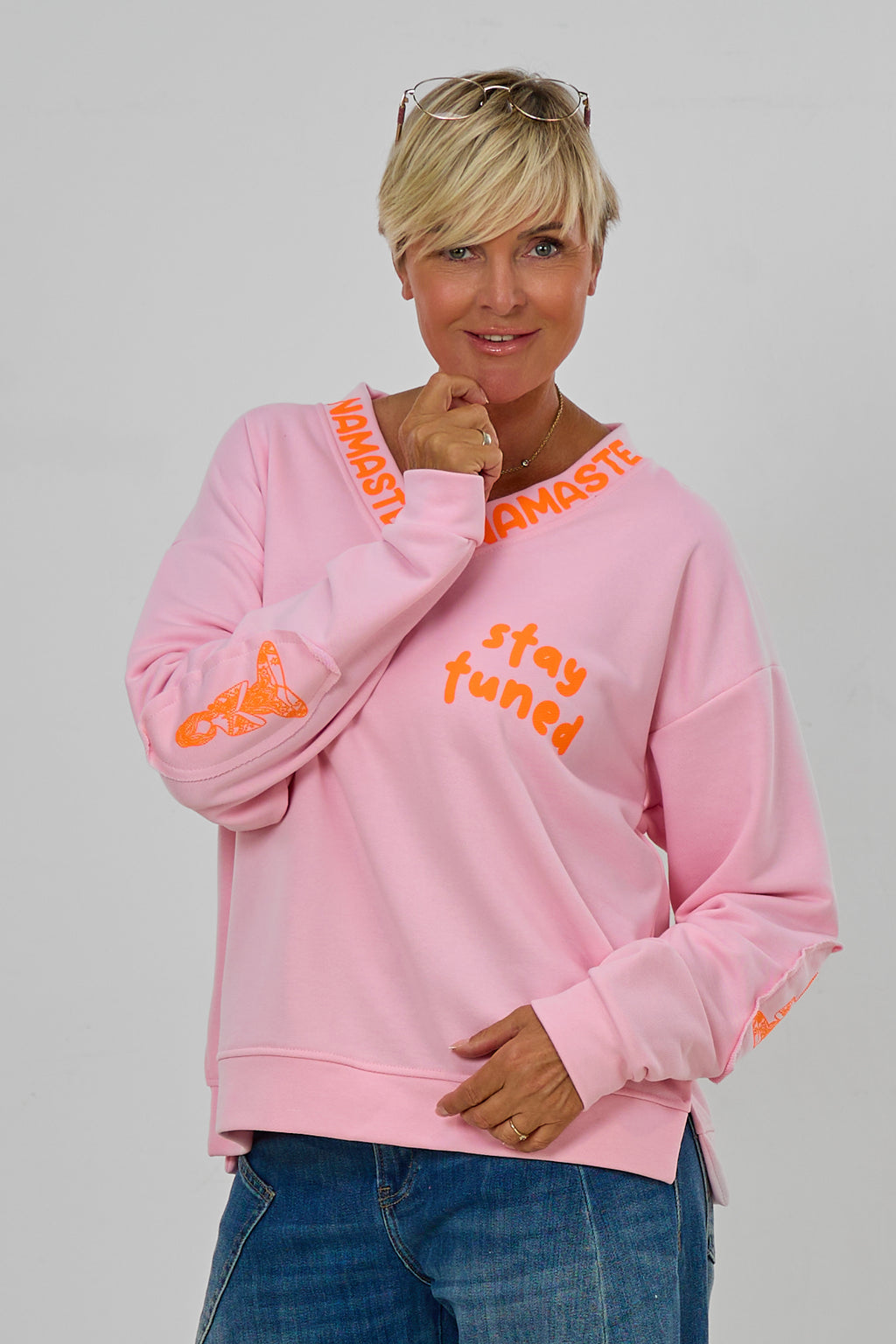Sweaty NAMASTE by Silvia van Beekum, rosa-neonorange