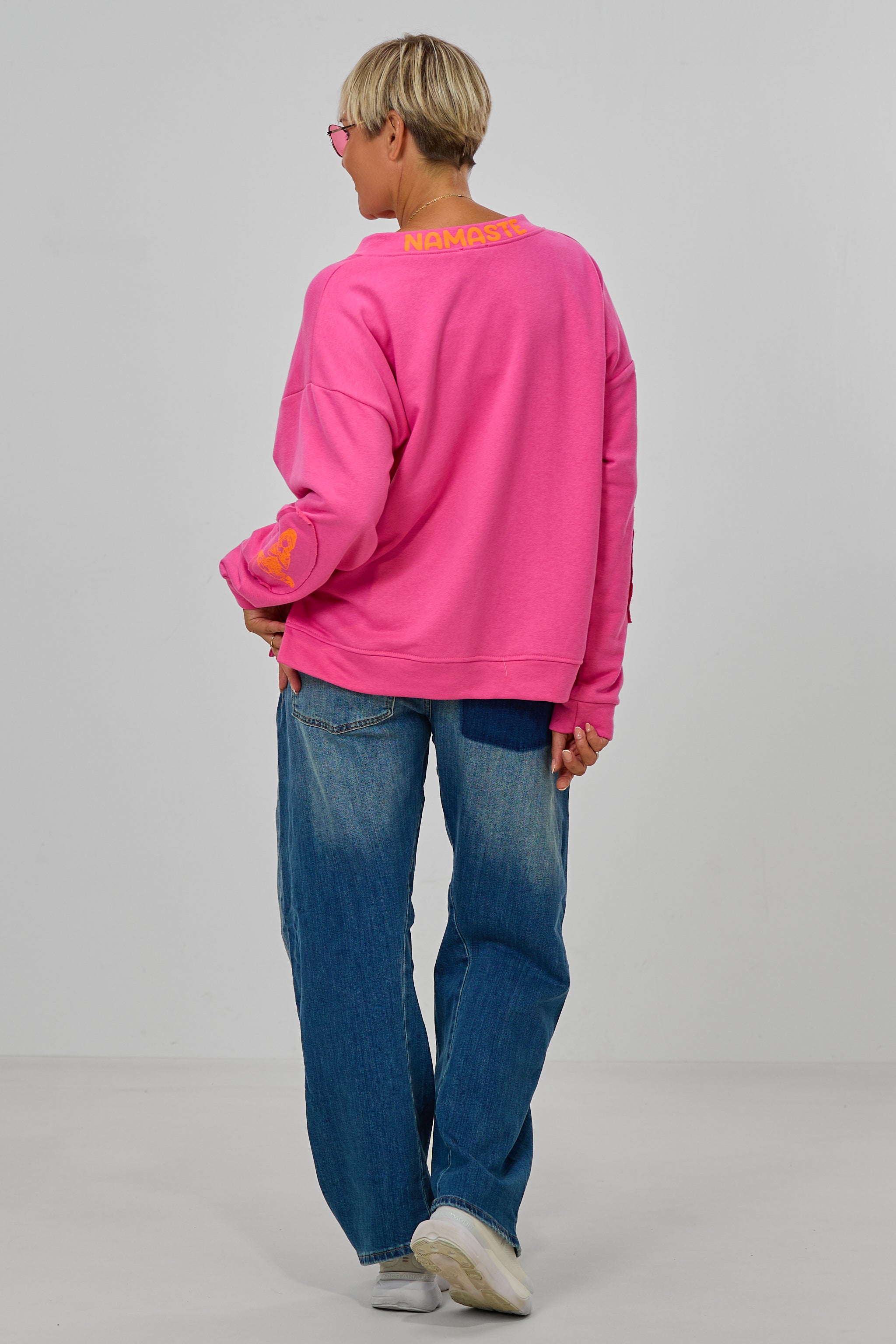 Sweaty NAMASTE by Silvia van Beekum, pink-neonorange