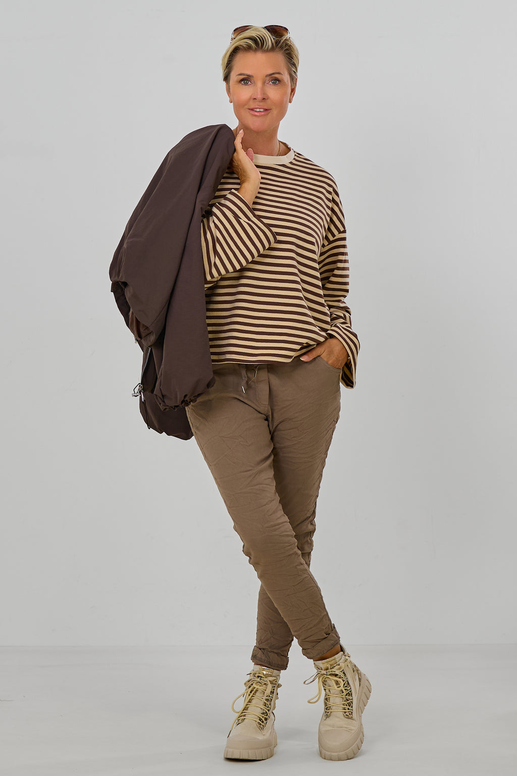 Leichtes Ringel-Sweaty, beige-braun