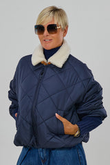Steppjacke mit Teddyfell-Kragen, marine