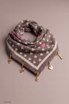 Weiches Tuch mit Charms, braun-beige-pink