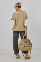Ärmelloser Strickpulli mit Zopfmuster, beige