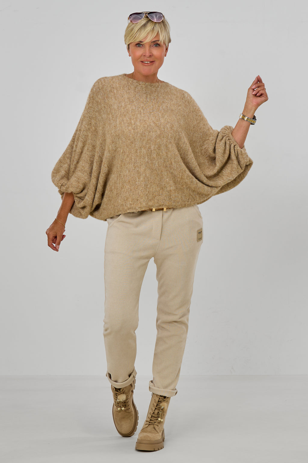 Strickpulli/Überwurf, quergestrickt, hellcamel meliert