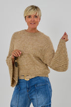 Kuscheliger Strickpulli mit Trompeterärmeln, hellcamel meliert