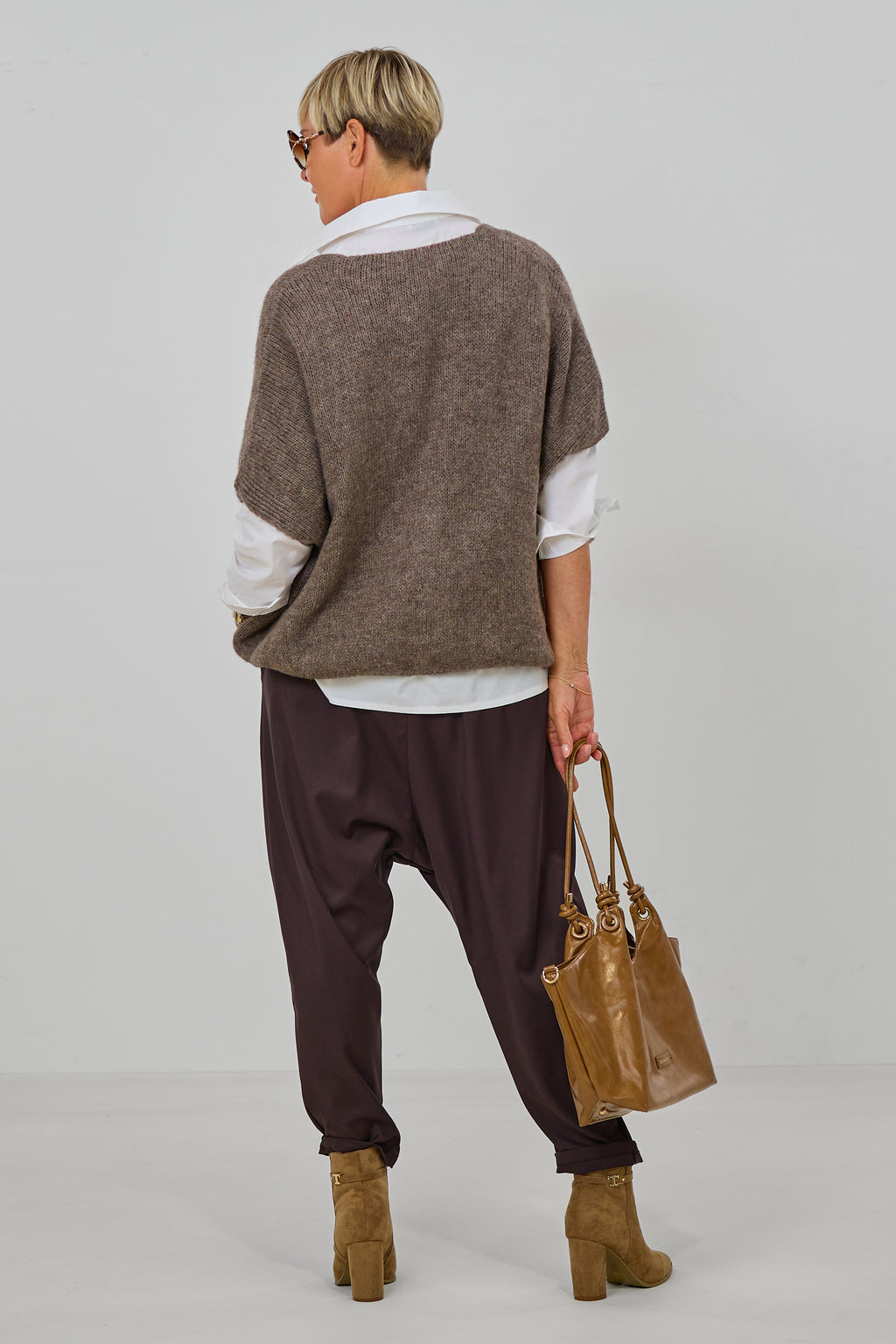Flauschige oversized Strickweste, taupe-meliert