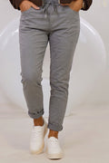 Hose mit elastischem Bund im Knitterlook, grau