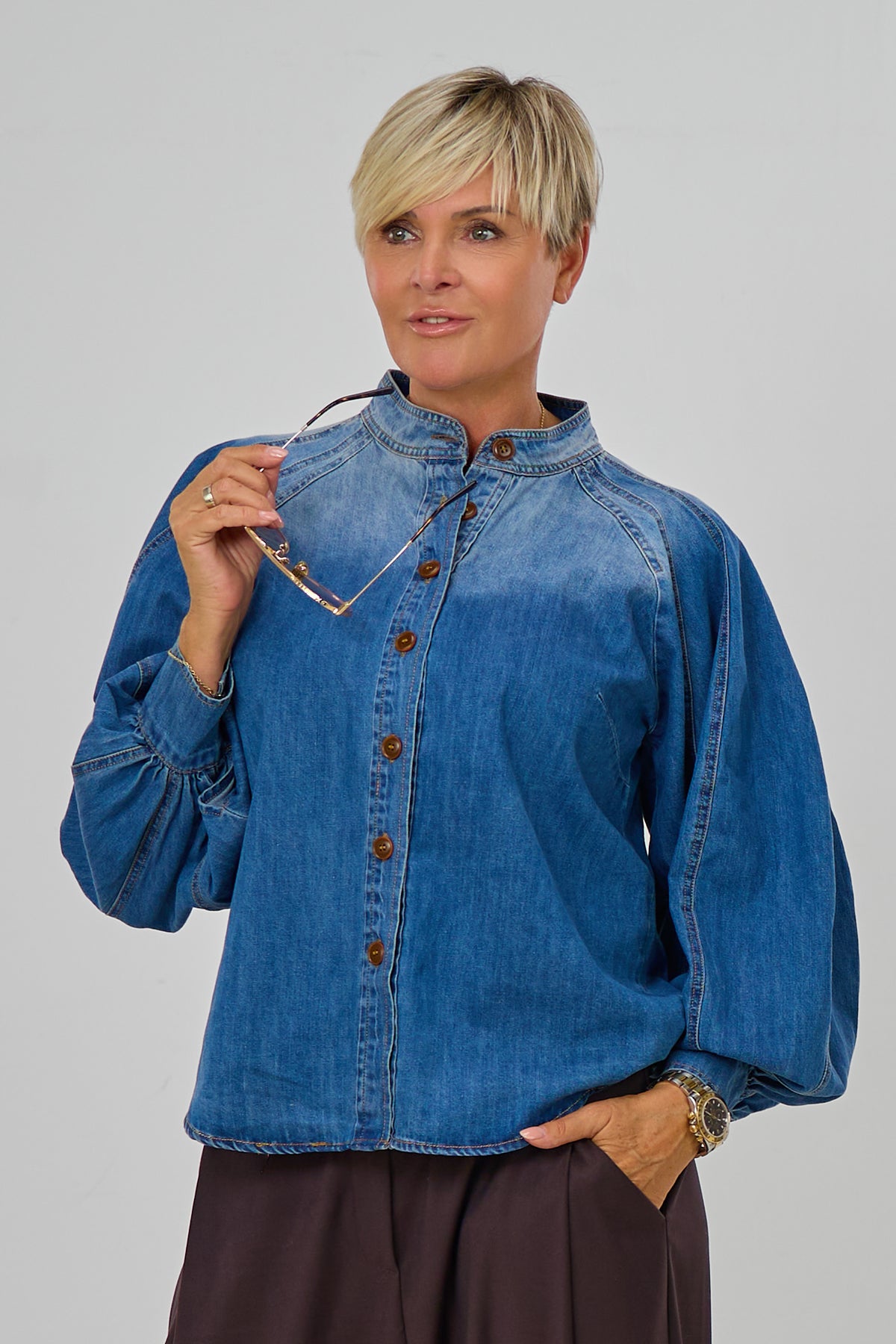Jeanshemd mit Stehkragen, denim blau