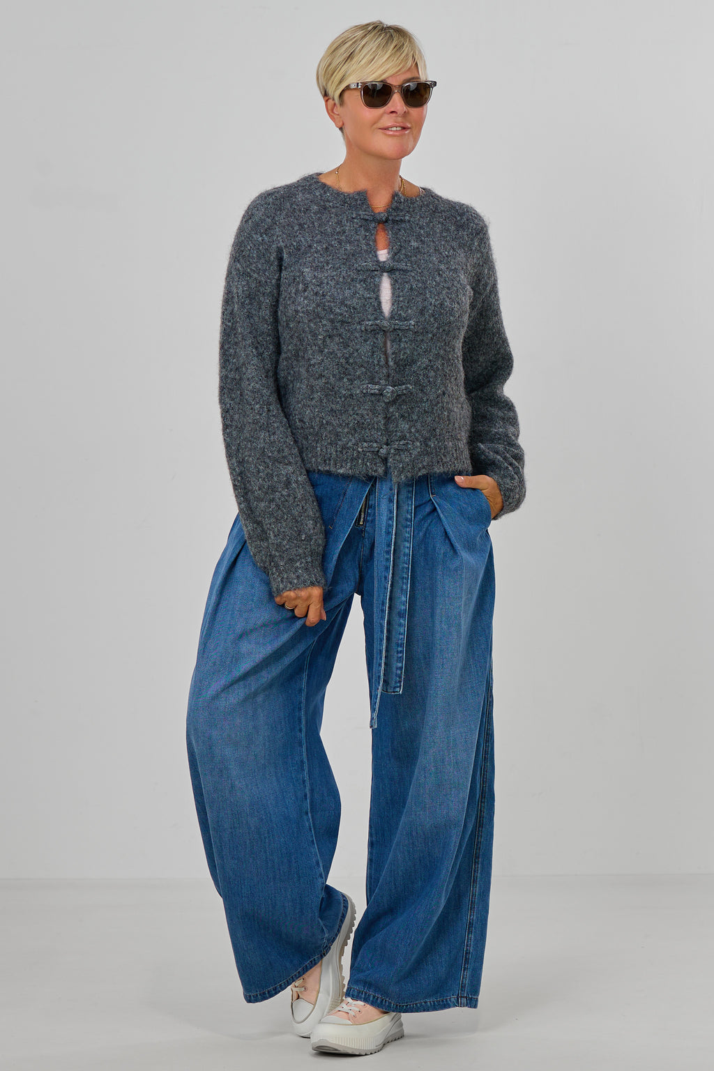 kuscheliger Cardigan mit Knebelverschlüssen, grau