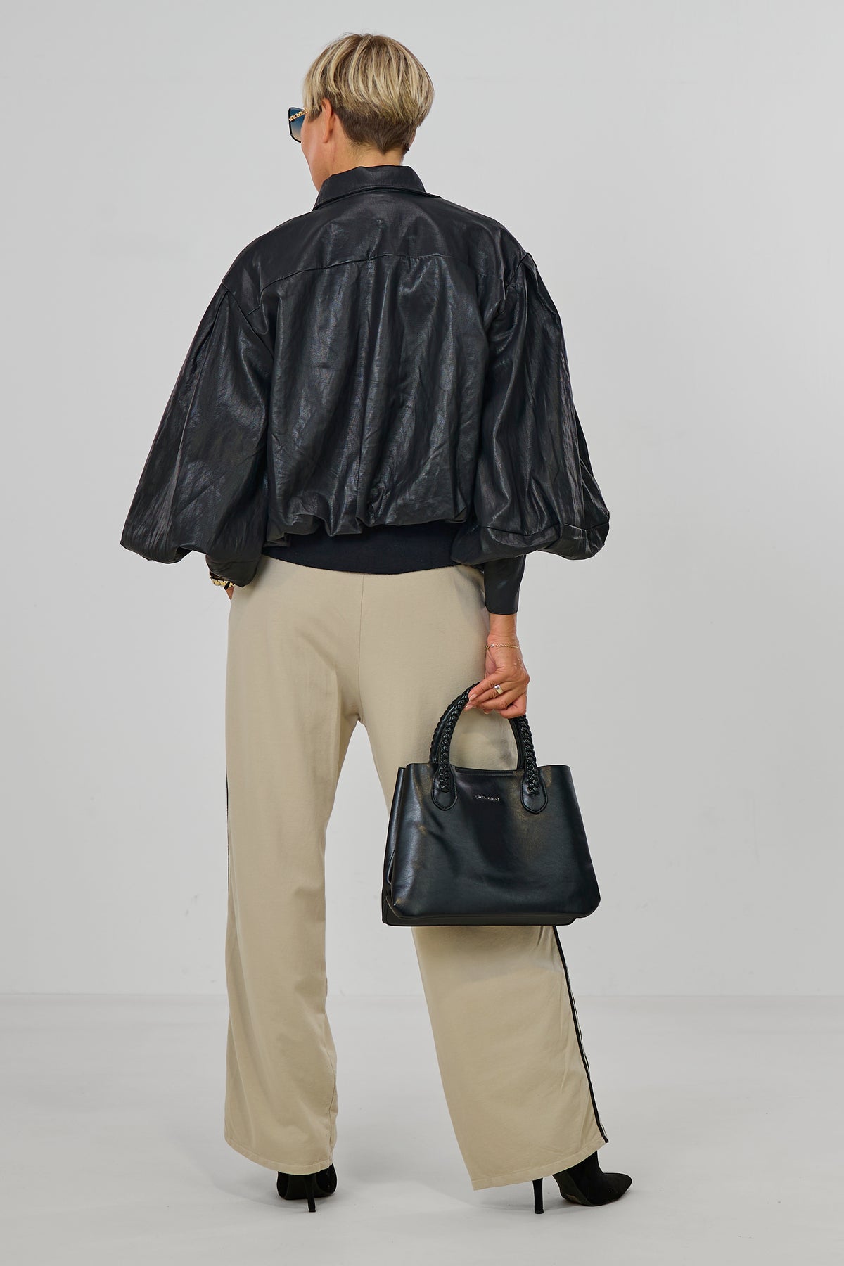 Hemdjacke in Lederoptik, schwarz